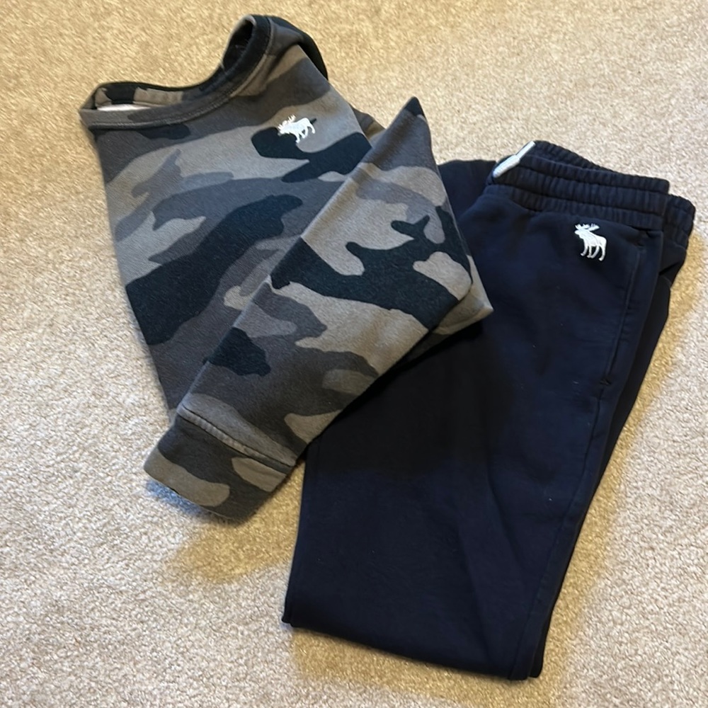 Abercrombie kids sweatsuit